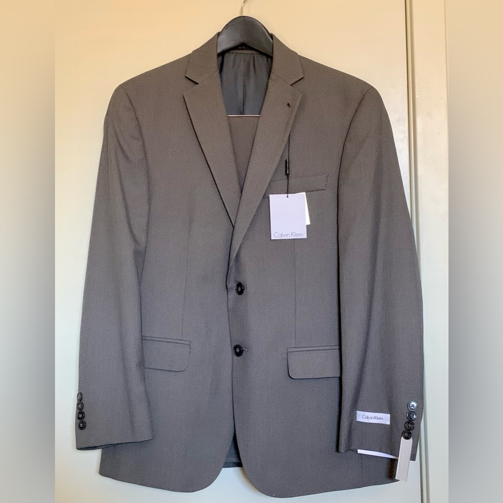 Calvin Klein Men’s Steel Gray Suit Set 38 Short Jacket 32 Pants Slim Fit